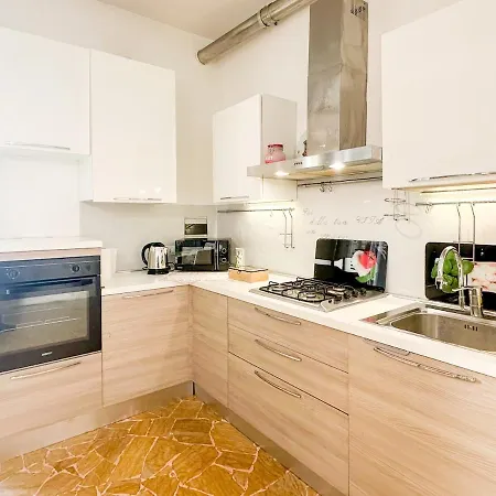 Beatrice - Destiny 9 Apartment Verona
